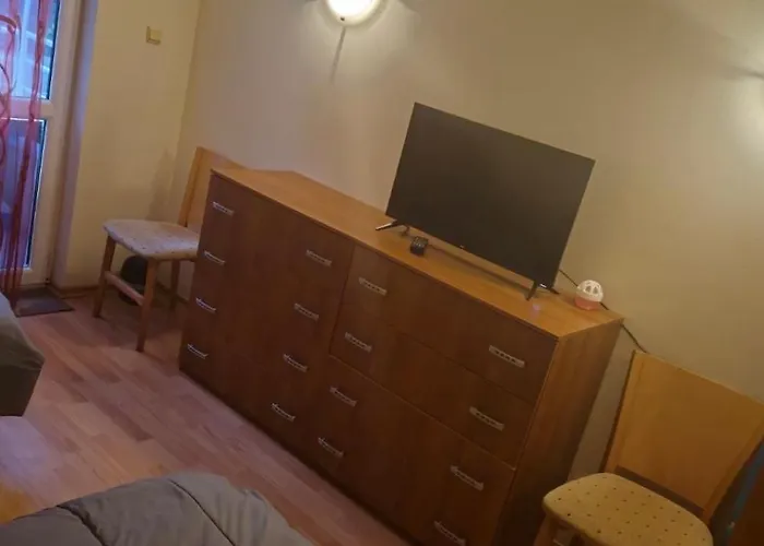 Charming 2-bed With Ac, 5 Mins From Apartment Slantschew brjag