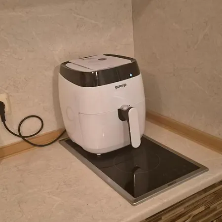 Appartamento Charming 2-bed With Ac, 5 Mins From